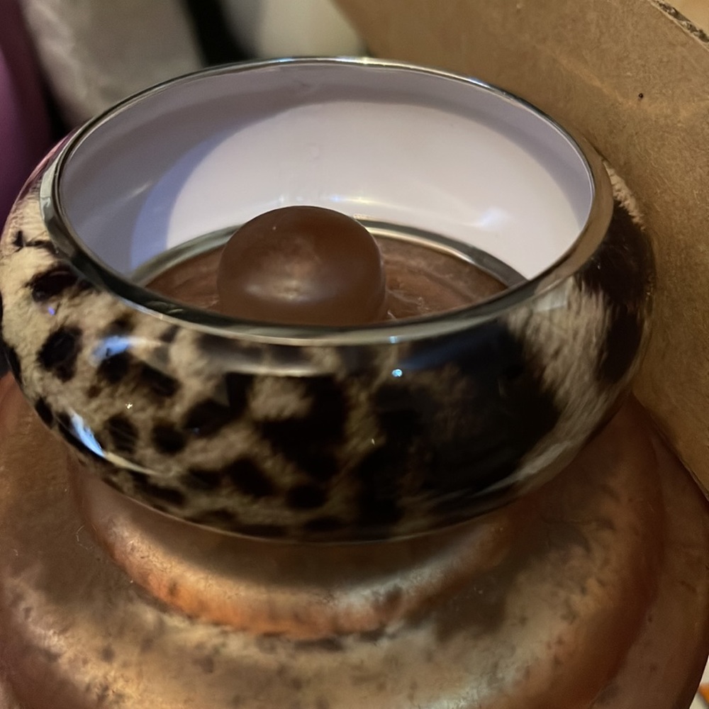 New Leopard enamel Bangle